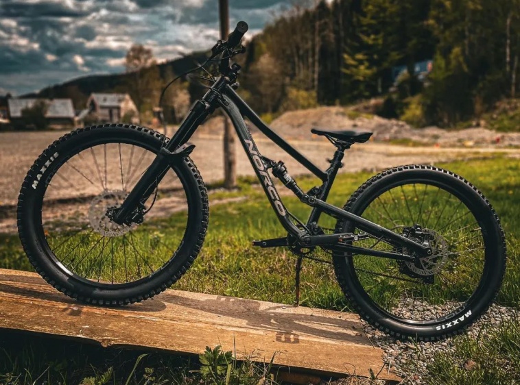 Wypożyczalna rower&oacute;w elektrycznych i g&oacute;rskich