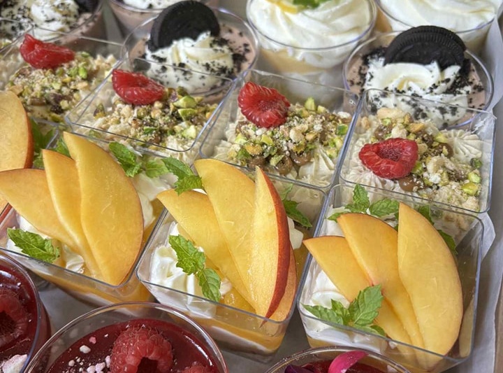 Śniadania, obiady i torty na dow&oacute;z - Smacznego by Ania Cędrzak  Słodkie boksy