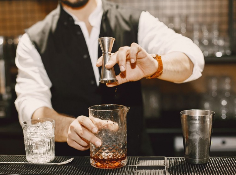 Luna Bar